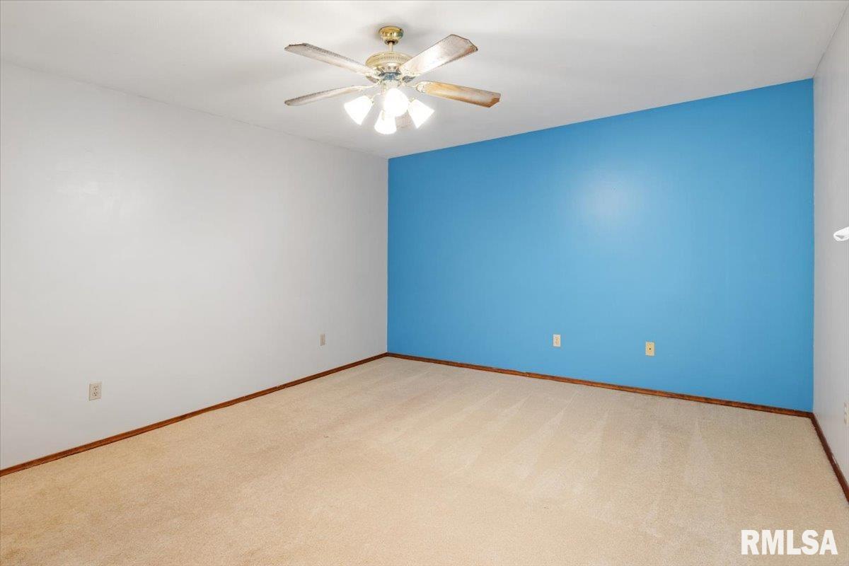 1109 Old Crows Way Springfield, IL 62712 - Photo 17 of 33