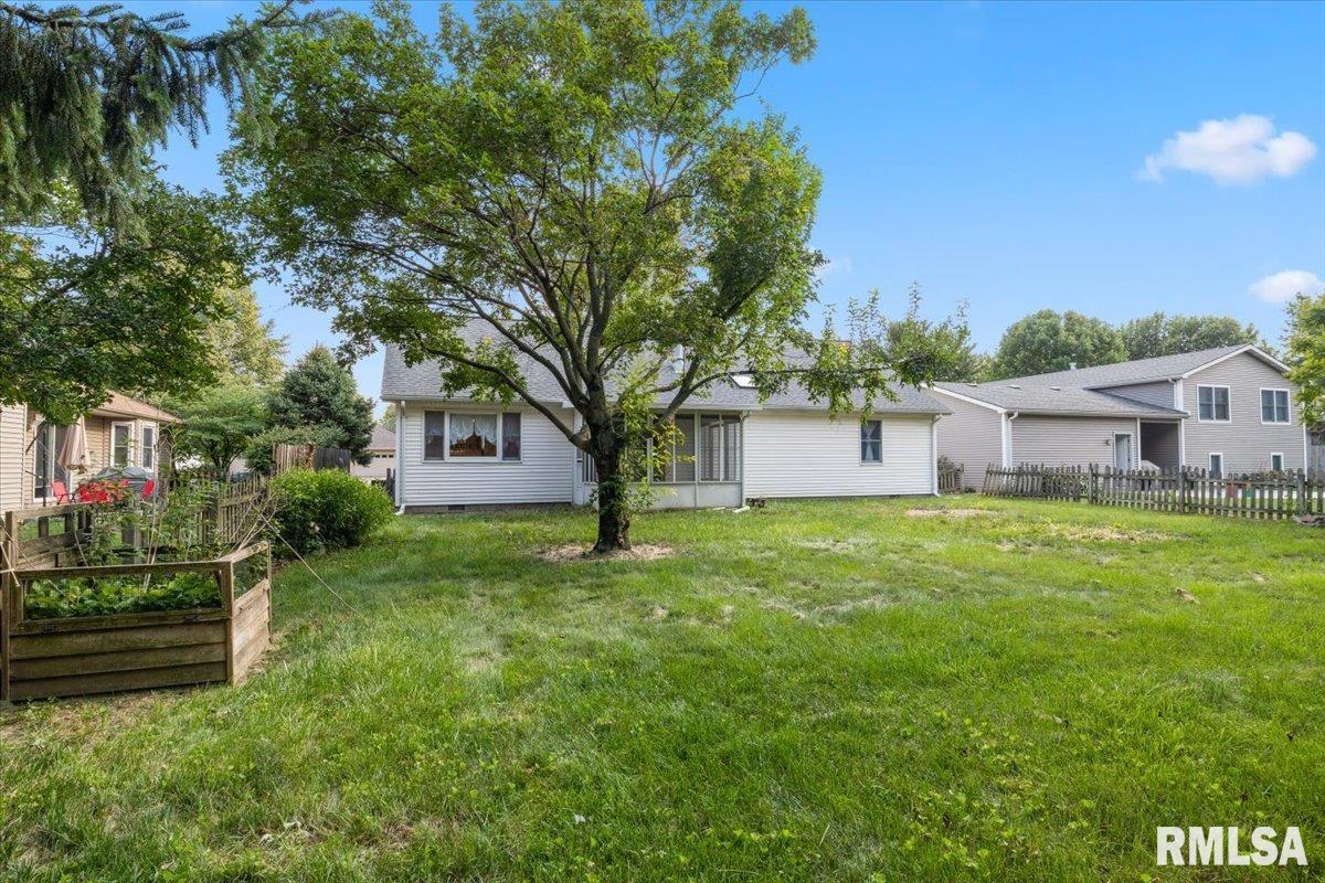 1109 Old Crows Way Springfield, IL 62712 - Photo 32 of 33