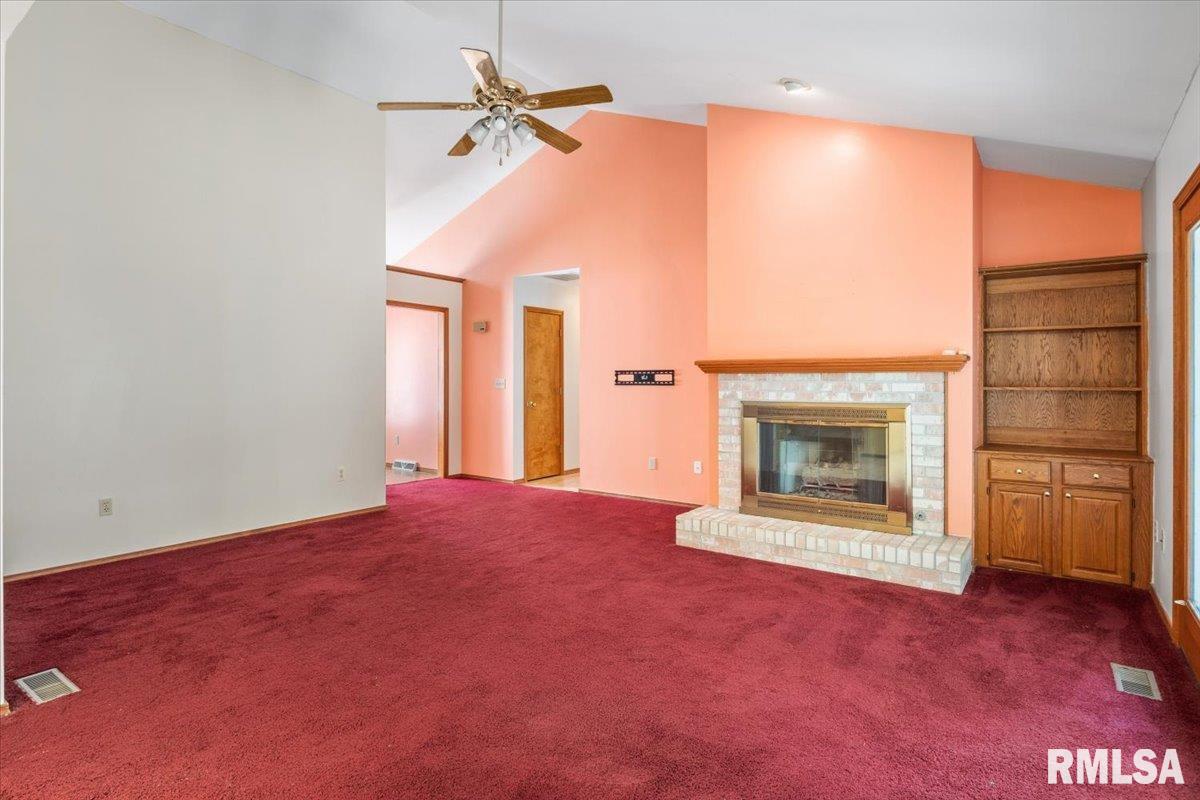 1109 Old Crows Way Springfield, IL 62712 - Photo 8 of 33