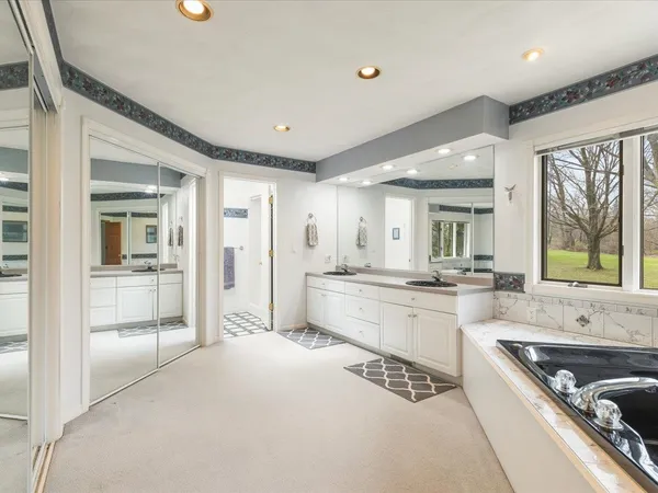 $415,000 | 659 Southgate Drive, Lake Summerset, IL 61019