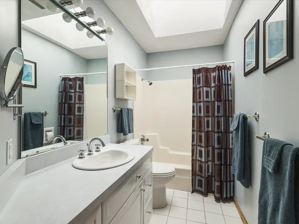 $415,000 | 659 Southgate Drive, Lake Summerset, IL 61019