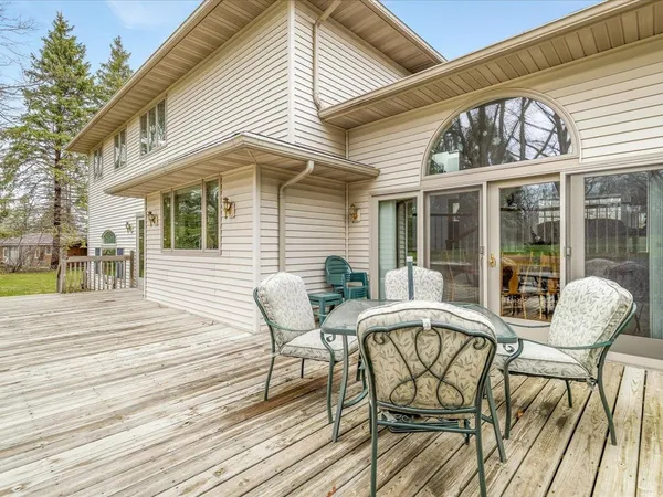 $415,000 | 659 Southgate Drive, Lake Summerset, IL 61019