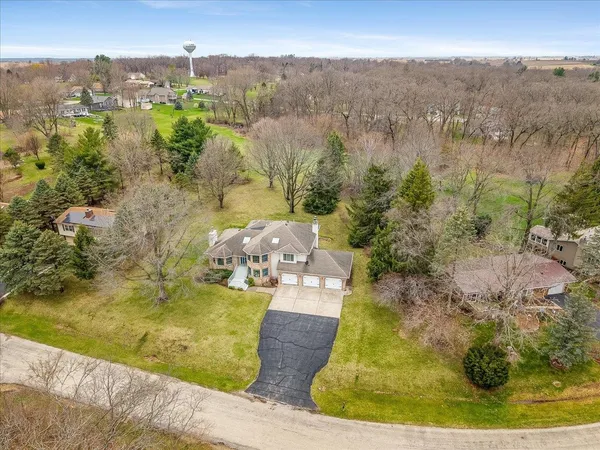$415,000 | 659 Southgate Drive, Lake Summerset, IL 61019