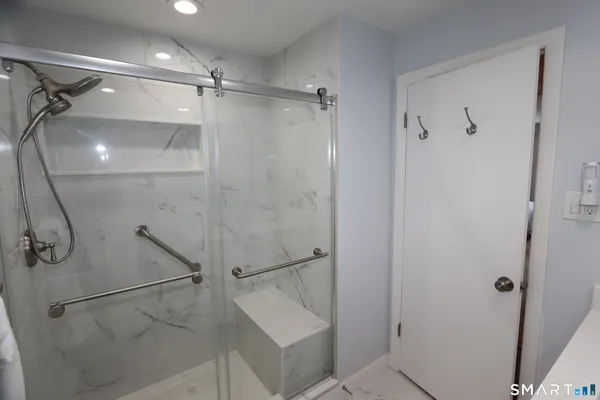 $229,900 | 140 Kane Street, Unit B9, West Hartford, CT 06119