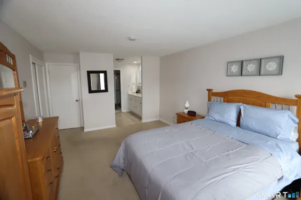 $229,900 | 140 Kane Street, Unit B9, West Hartford, CT 06119