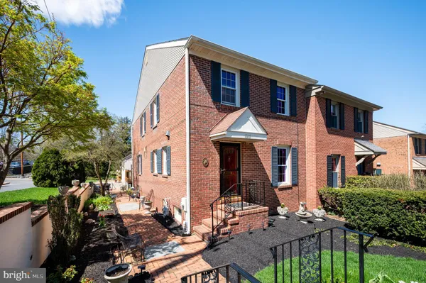 $620,000 | 1901 Dorcas Lane, Wilmington, DE 19806