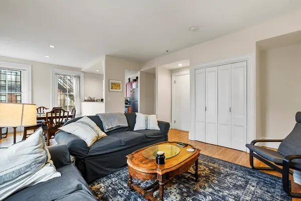 $3,650 | 59 East Springfield Street, Unit 2, Boston, MA 02118