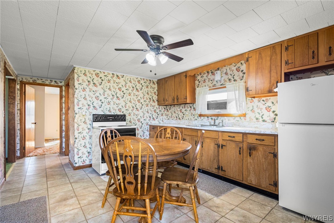 1194 Akron Road Pembroke, NY 14036 - Photo 5 of 38