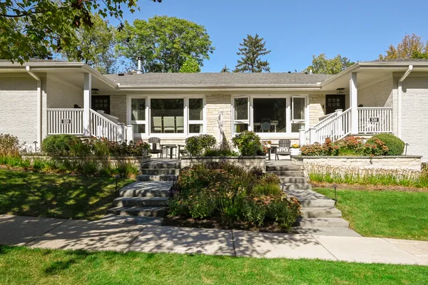 $5,500 | 530 Anthony Street, Unit 530, Glen Ellyn, IL 60137