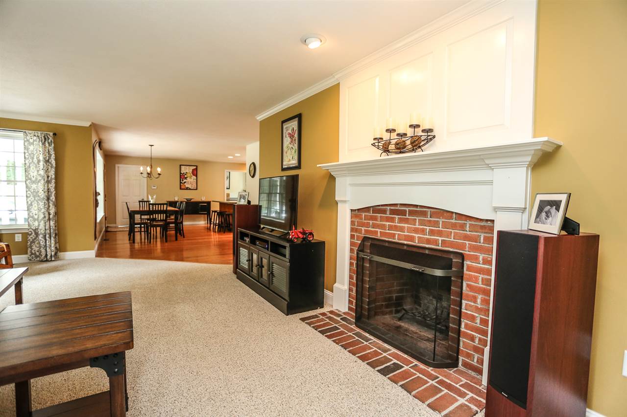 265 Candia Road Chester, NH 03036 - Photo 10 of 32