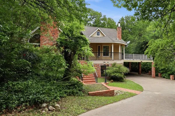 $489,900 | 1945 Bluebird Avenue, Fort Worth, TX 76111