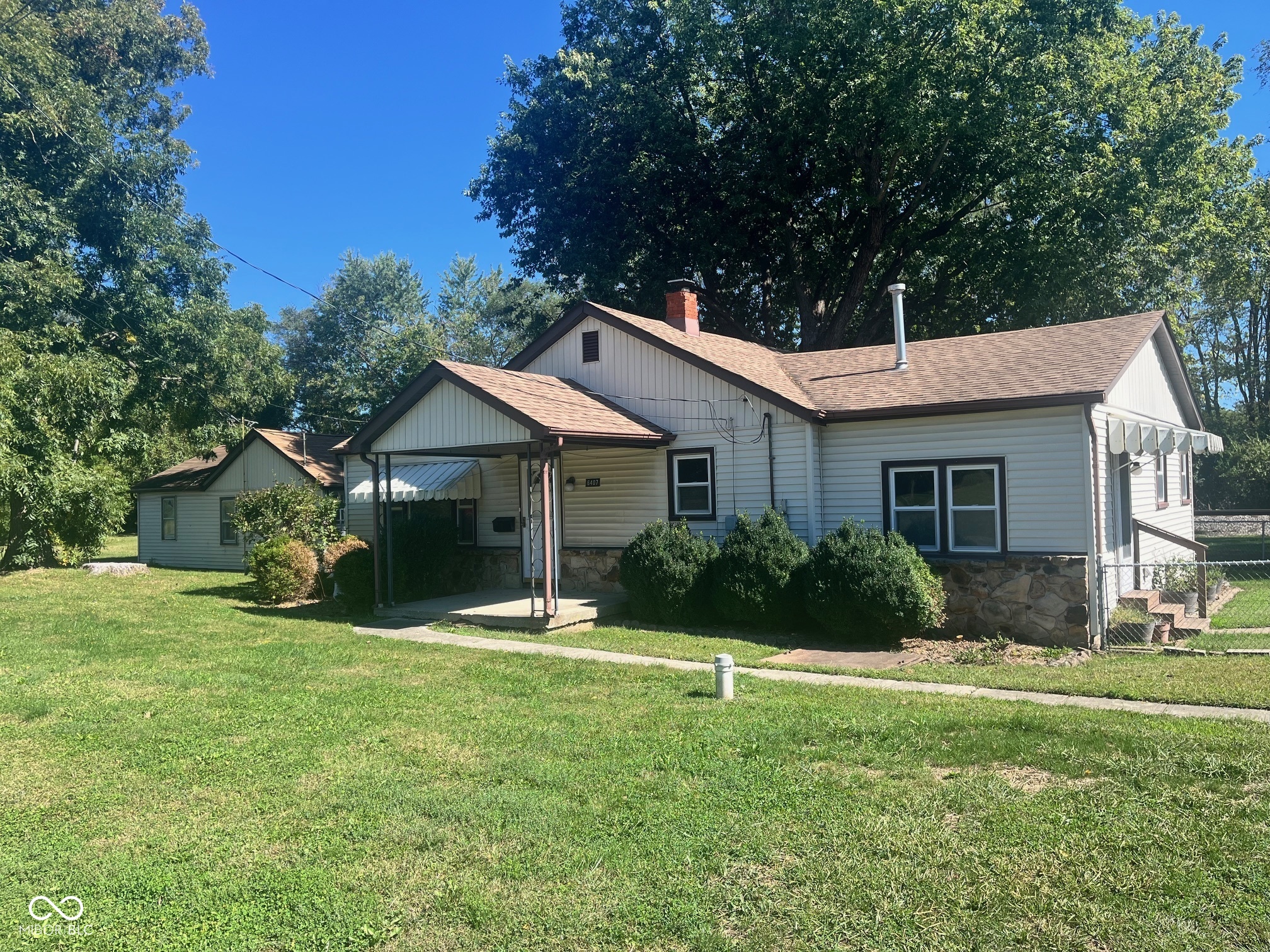 6407 Bluff Road Indianapolis, IN 46217 - Photo 1 of 17 Gallery Image 1