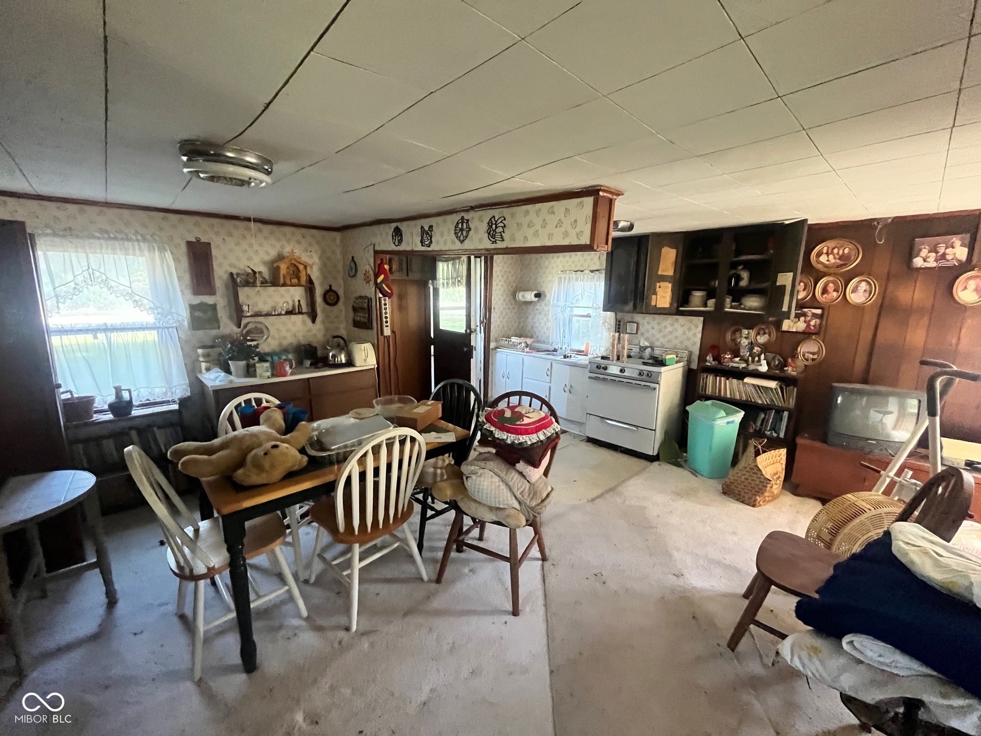 6407 Bluff Road Indianapolis, IN 46217 - Photo 15 of 17 Gallery Image 15