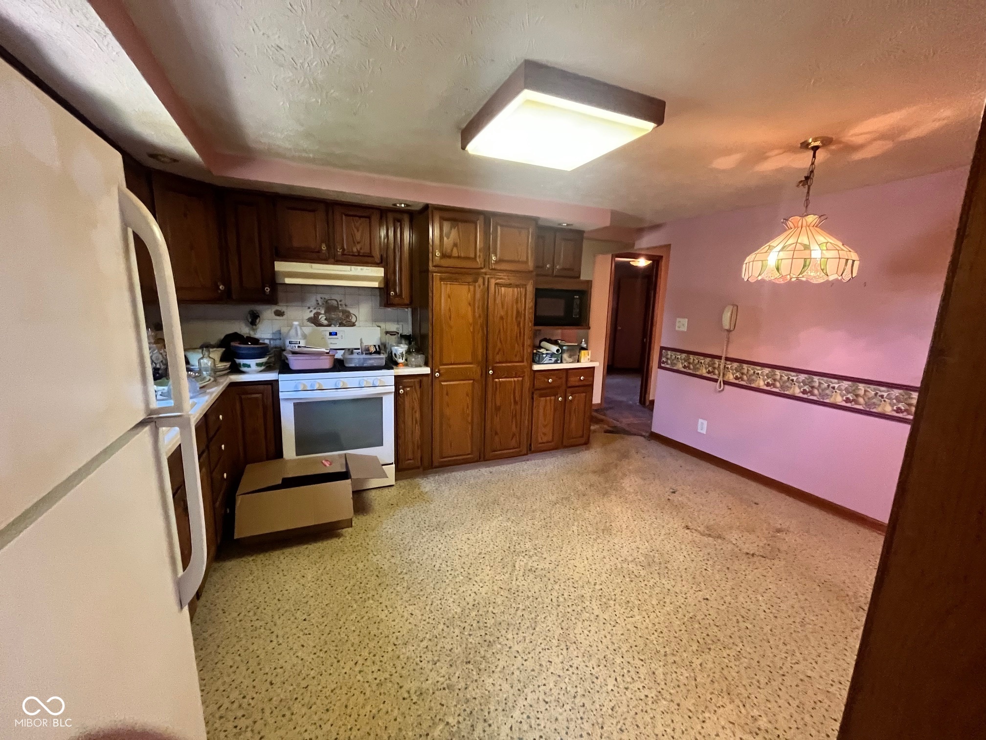 6407 Bluff Road Indianapolis, IN 46217 - Photo 5 of 17 Gallery Image 5