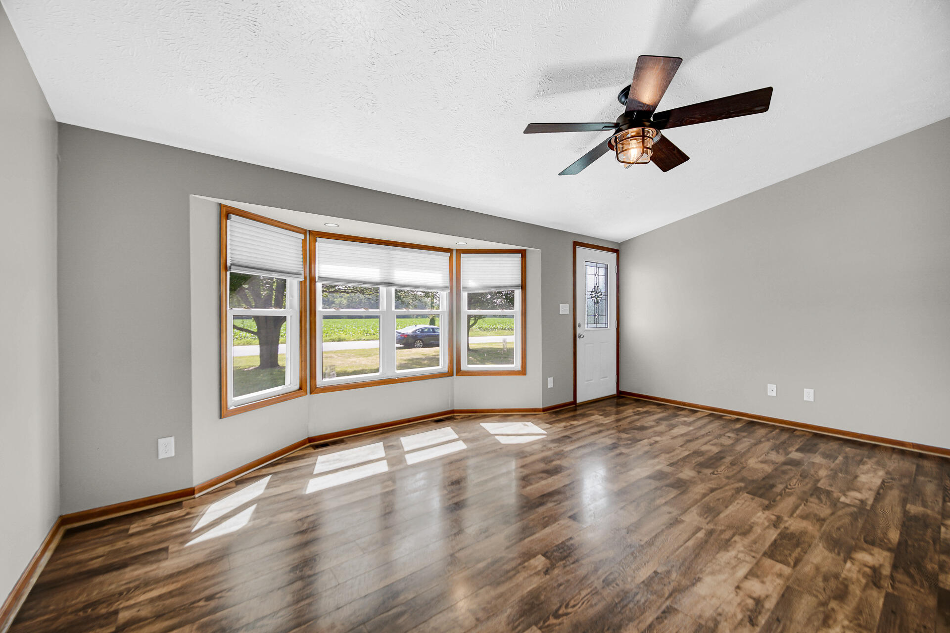 2372 South Taylor Road Mill Creek, IN 46365 - Photo 5 of 29 1920x1280
