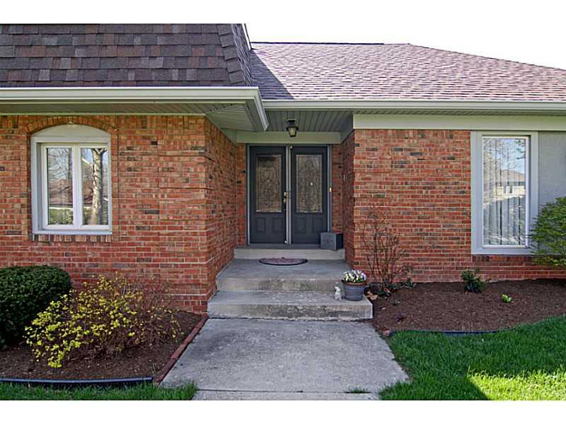 8730 Shagbark Road Indianapolis, IN 46260 - Photo 2 of 24 Gallery Image 2