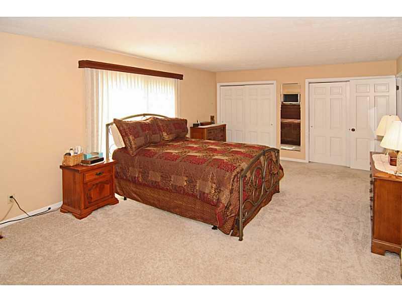8730 Shagbark Road Indianapolis, IN 46260 - Photo 15 of 24 Gallery Image 15