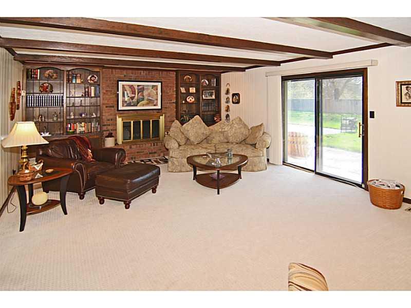 8730 Shagbark Road Indianapolis, IN 46260 - Photo 9 of 24 Gallery Image 9