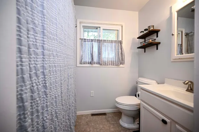 $267,400 | 240 6th Street Southwest, Plainview, MN 55964