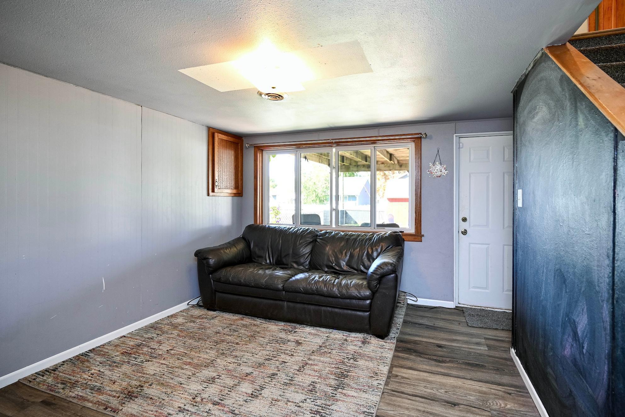 240 6th Street Southwest Plainview, MN 55964 - Photo 16 of 30