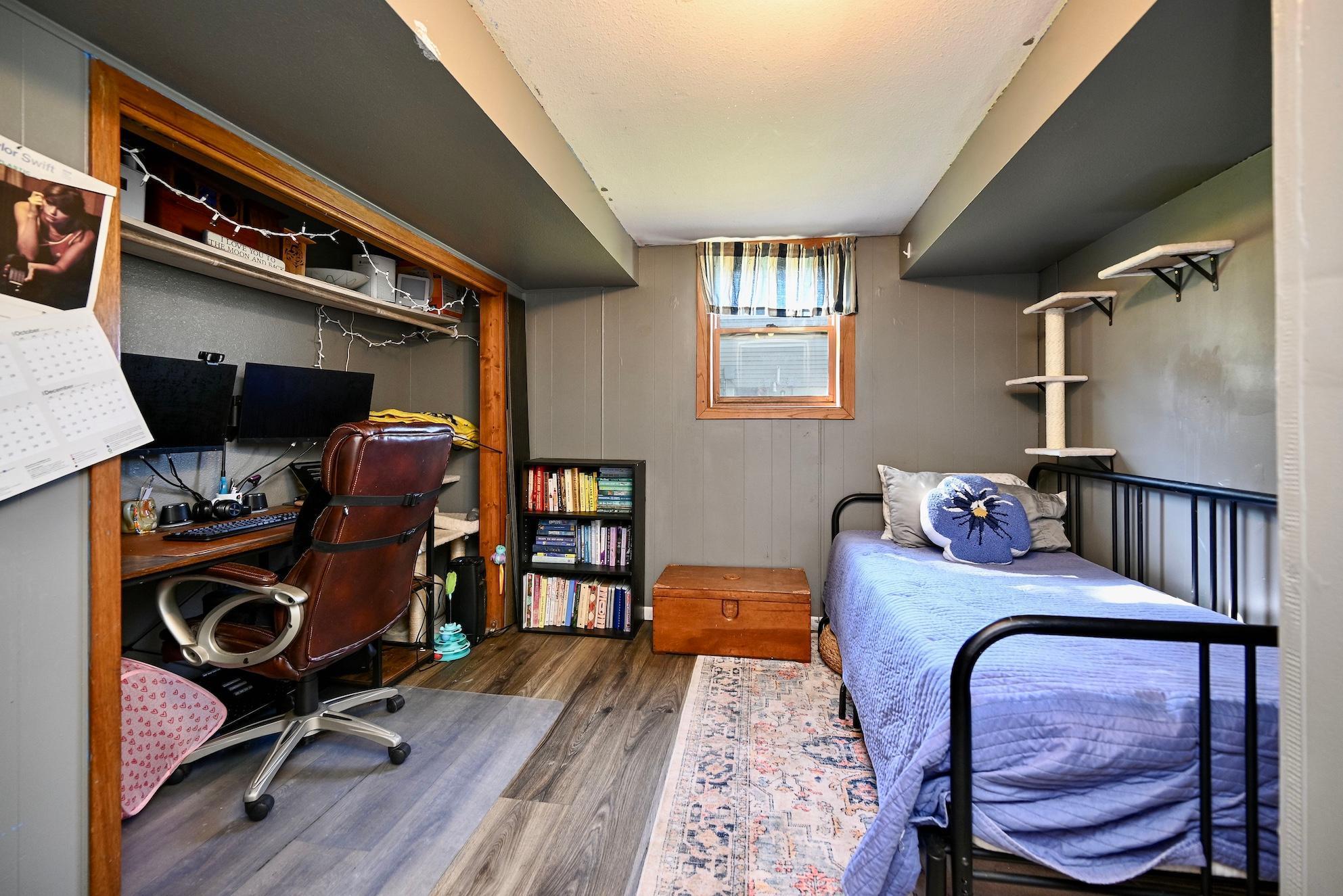 240 6th Street Southwest Plainview, MN 55964 - Photo 17 of 30