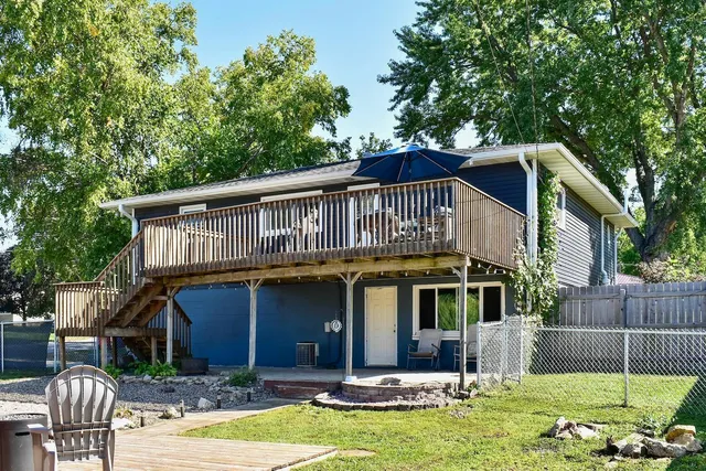 $267,400 | 240 6th Street Southwest, Plainview, MN 55964