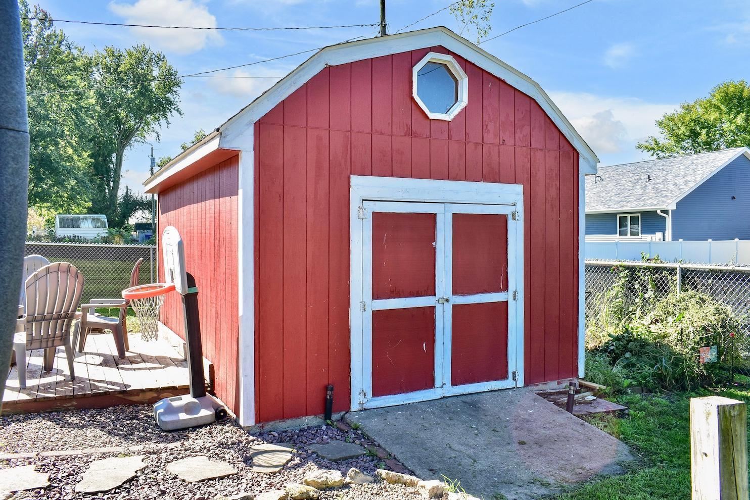 240 6th Street Southwest Plainview, MN 55964 - Photo 23 of 30