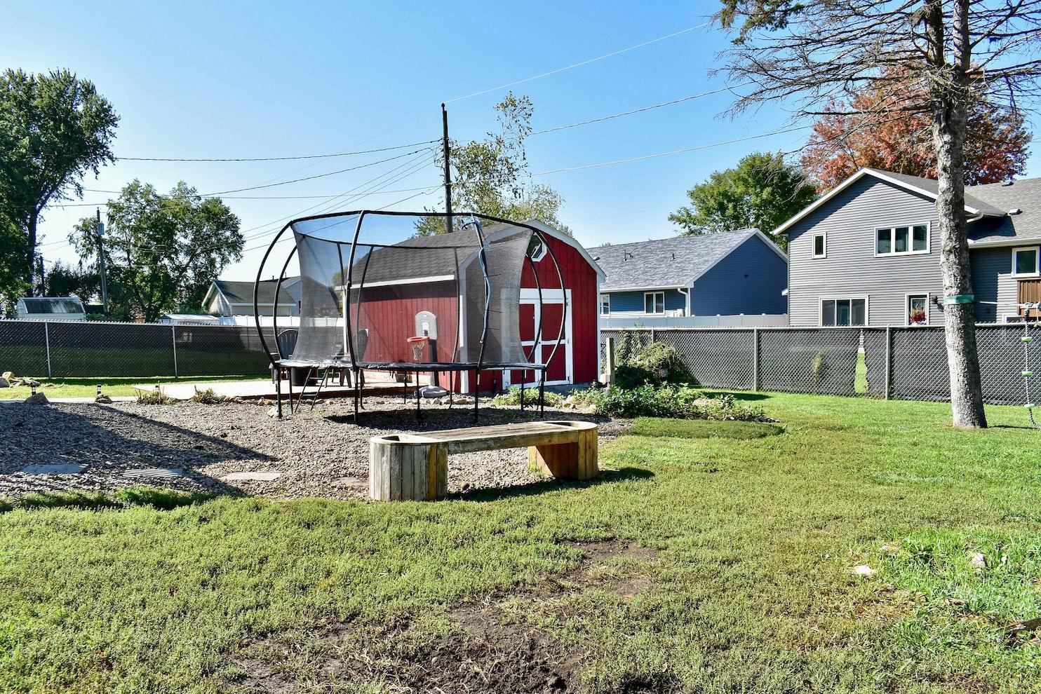 240 6th Street Southwest Plainview, MN 55964 - Photo 25 of 30