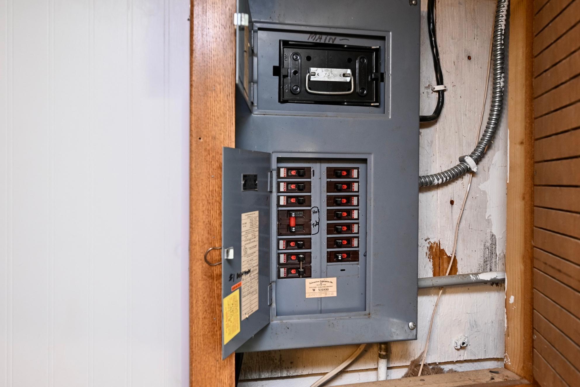 240 6th Street Southwest Plainview, MN 55964 - Photo 27 of 30