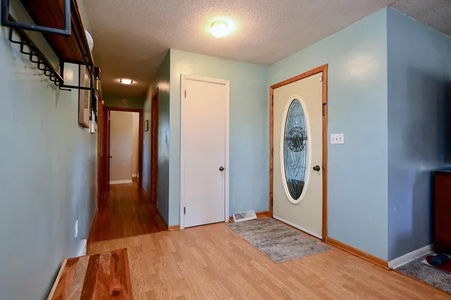 $267,400 | 240 6th Street Southwest, Plainview, MN 55964