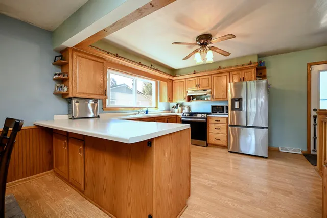 $267,400 | 240 6th Street Southwest, Plainview, MN 55964