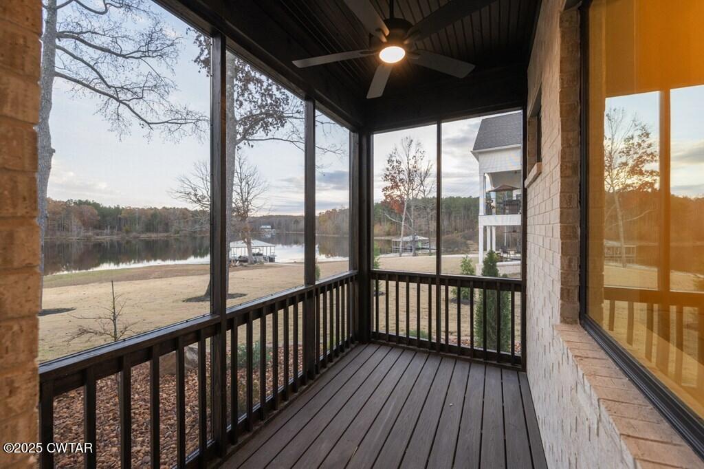 425 Shoreview Lane Huntingdon, TN 38344 - Photo 43 of 65 a view of a balcony with wooden floor