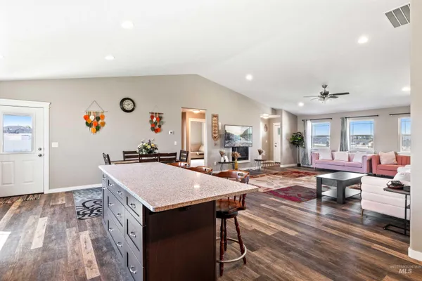 $555,000 | 2495 East 3758th Street North, Twin Falls, ID 83301