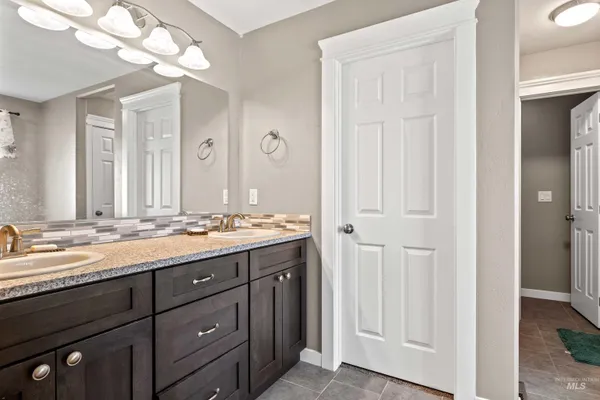 $555,000 | 2495 East 3758th Street North, Twin Falls, ID 83301