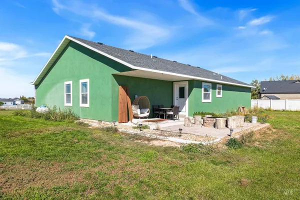 $555,000 | 2495 East 3758th Street North, Twin Falls, ID 83301