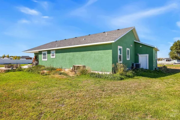 $555,000 | 2495 East 3758th Street North, Twin Falls, ID 83301