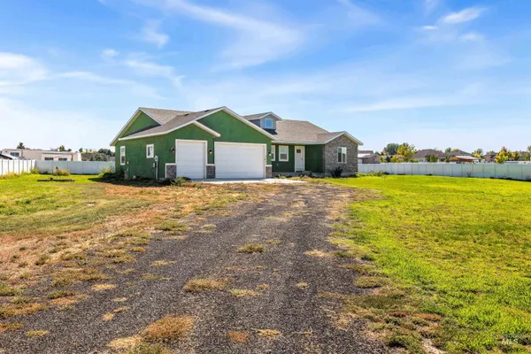 $555,000 | 2495 East 3758th Street North, Twin Falls, ID 83301