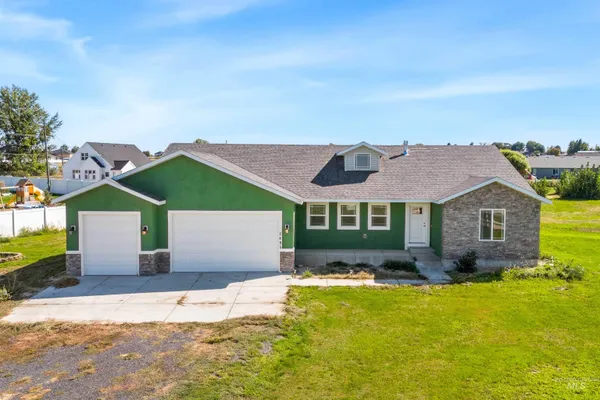 $555,000 | 2495 East 3758th Street North, Twin Falls, ID 83301