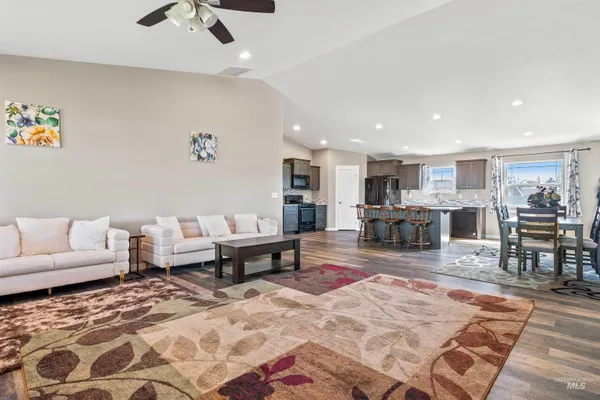 $555,000 | 2495 East 3758th Street North, Twin Falls, ID 83301