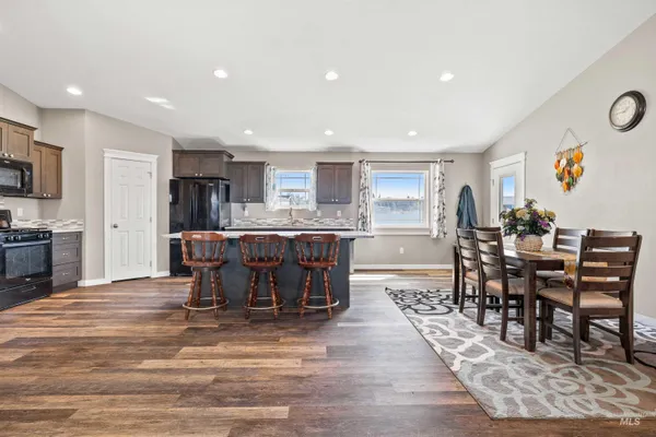 $555,000 | 2495 East 3758th Street North, Twin Falls, ID 83301