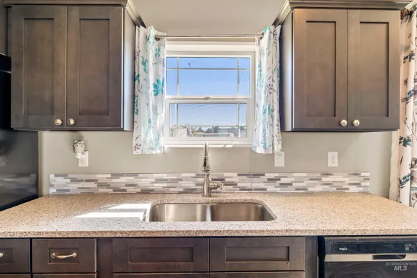 $555,000 | 2495 East 3758th Street North, Twin Falls, ID 83301