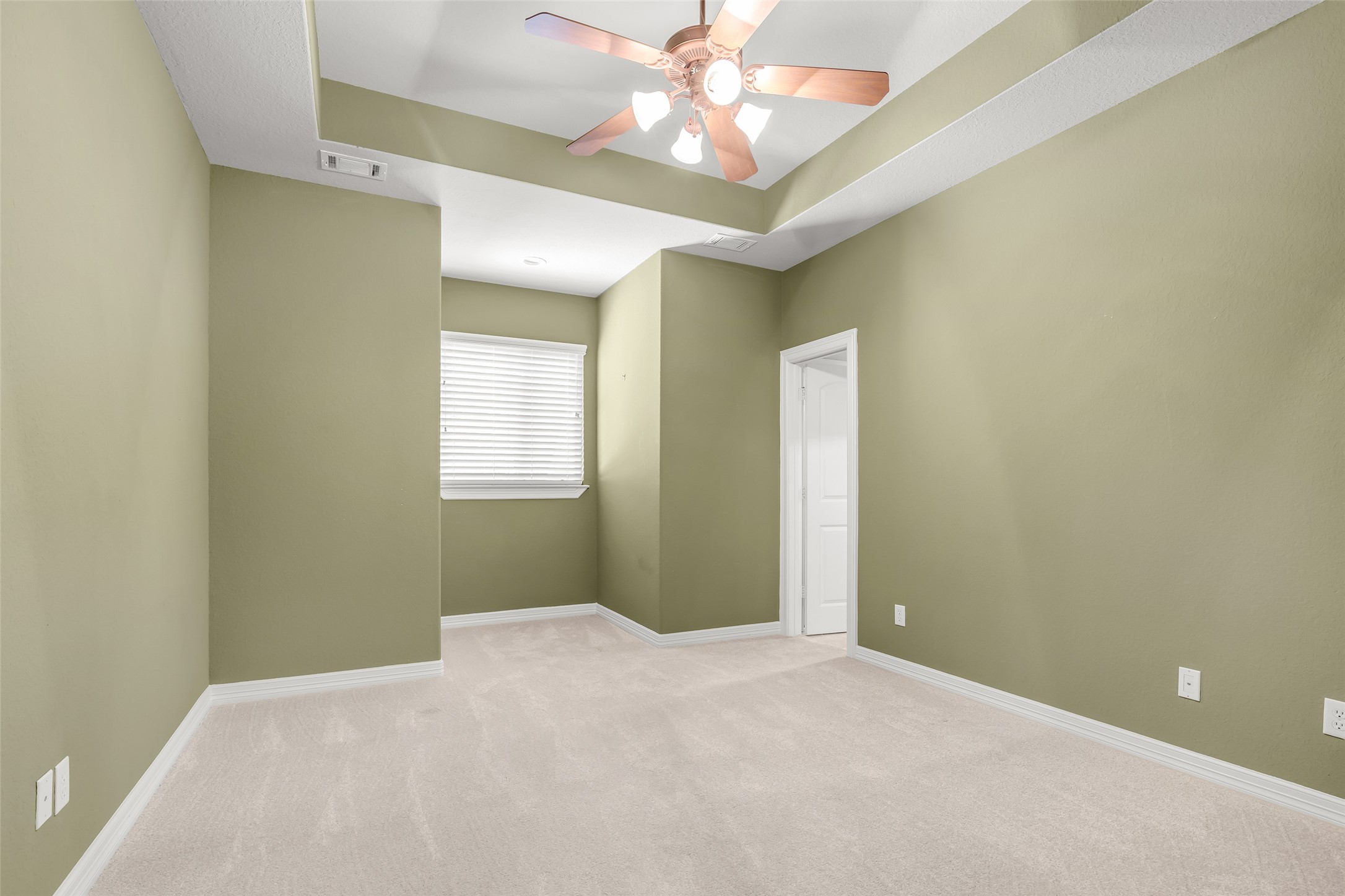 27434 Whispering Maple Way Spring, TX 77386 - Photo 28 of 41 Secondary bedroom upstairs