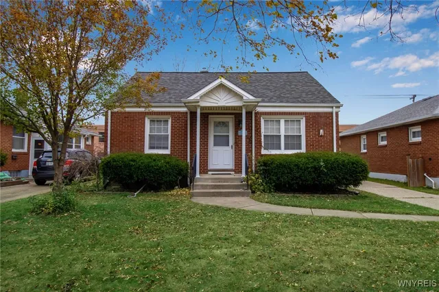 $199,900 | 286 Glencove Road, Tonawanda, NY 14223