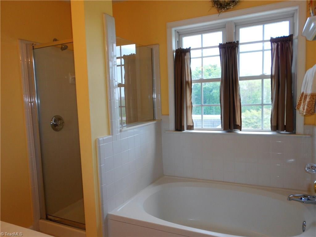 3724 Shadow Ridge Drive High Point, NC 27265 - Photo 11 of 14 Gallery Image 11
