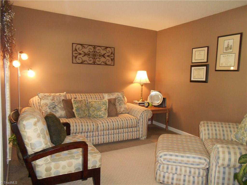 3724 Shadow Ridge Drive High Point, NC 27265 - Photo 9 of 14 Gallery Image 9