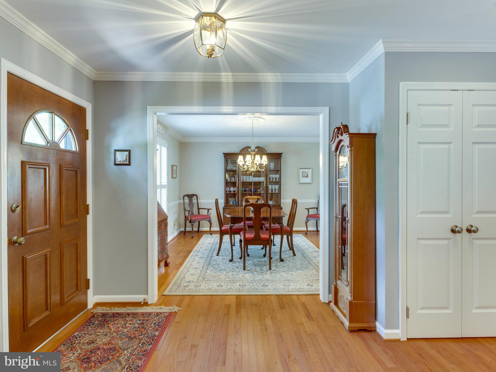 8235 Crown Court Road Alexandria, VA 22308 - Photo 2 of 26 Interior (General)