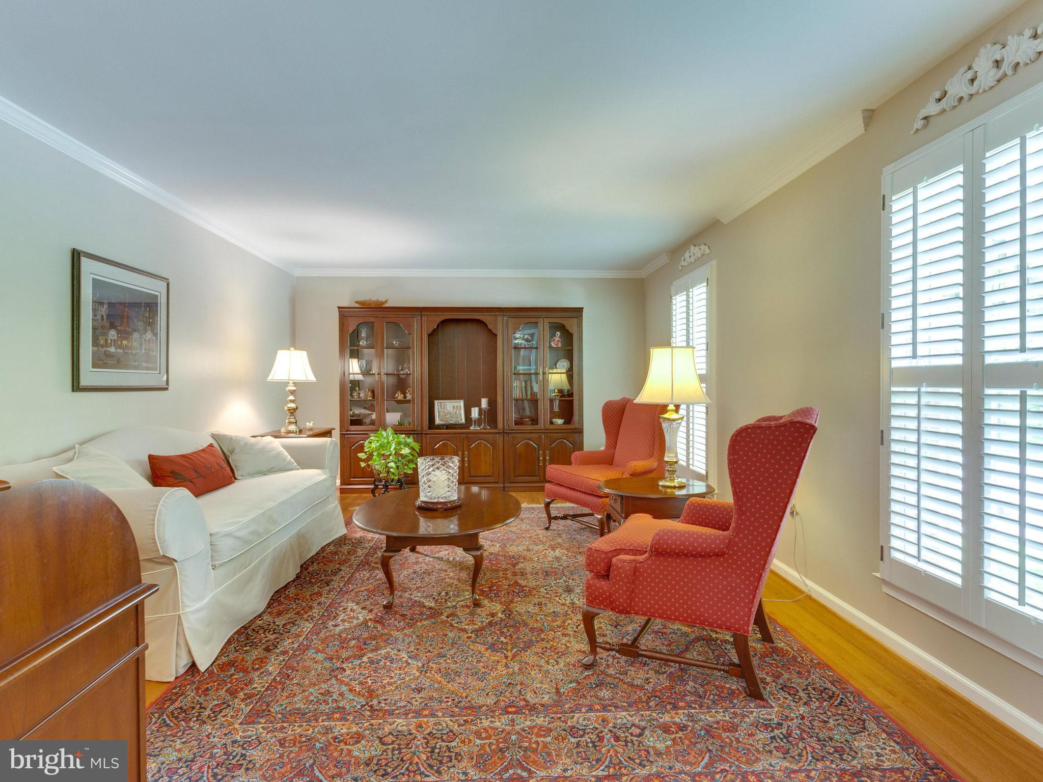 8235 Crown Court Road Alexandria, VA 22308 - Photo 5 of 26 Interior (General)