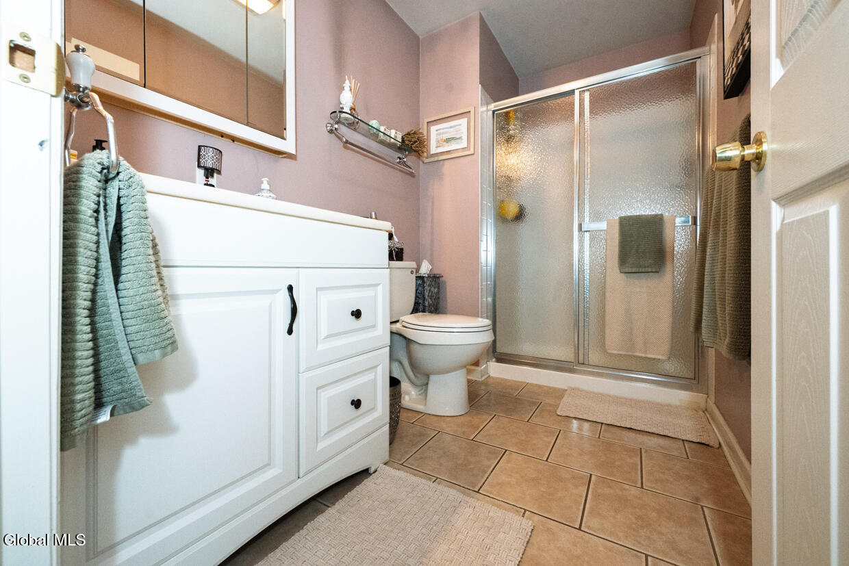270 Forts Ferry Road Colonie, NY 12110 - Photo 21 of 32 DSC_8882