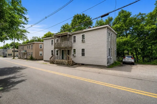 $950,000 | 40-48 Primrose Hill Road, Dracut, MA 01826