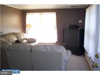 1370 Tagart Road Pennsburg, PA 18073 - Photo 3 of 12 Gallery Image 3